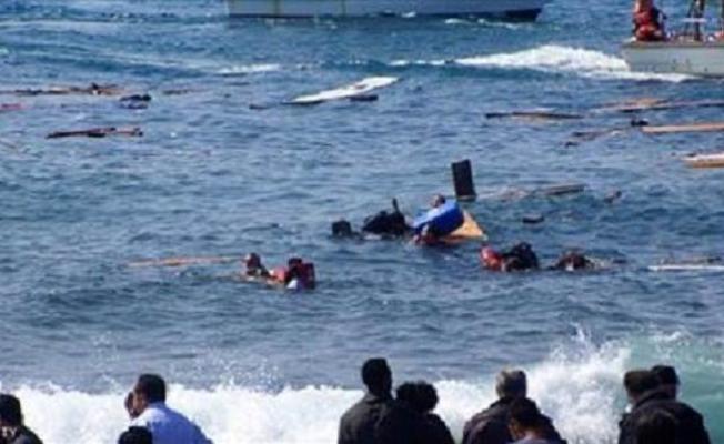 صورة لمركب في البحر