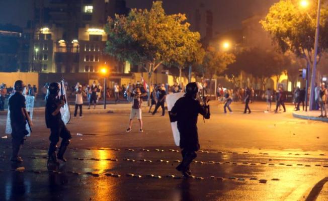10 جرحى بسبب أزمة النفايات في بيروت