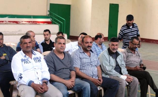 أثناء تكريم العاملين في الصحة البيئة
