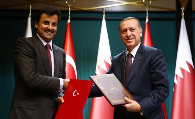 الرئيس التركي رجب طيب أردوغان وأمير قطر تميم بن حمد 