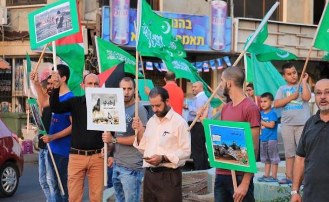 من الوقفة التضامنية ضد انتهاكات العدو في المسجد الأقصى في سخنين أمس