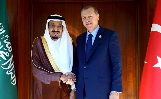صورة أرشيفية للعاهل السعودي الملك سلمان والرئيس التركي رجب طيب أردوغان