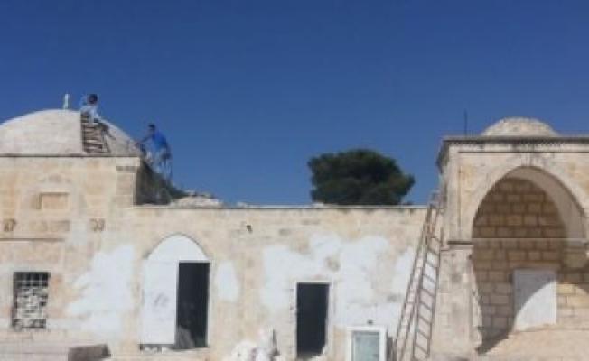 الاحتلال يعيد فتح مخفره بالقدس