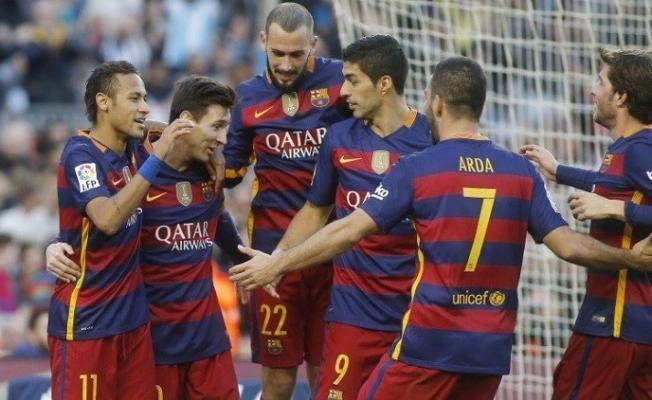 برشلونة يهزم غرناطة برباعية