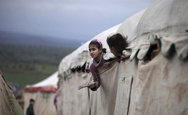 فتاتان فلسطينيتان 
