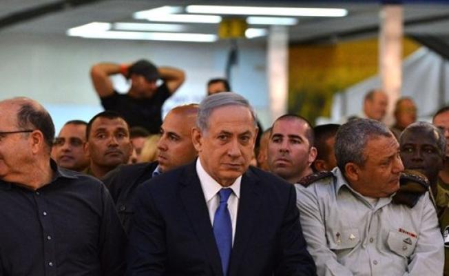 بنيامين نتنياهو وسط جمهوره
