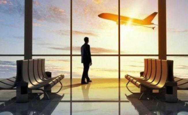 الانتظار بالمطار 