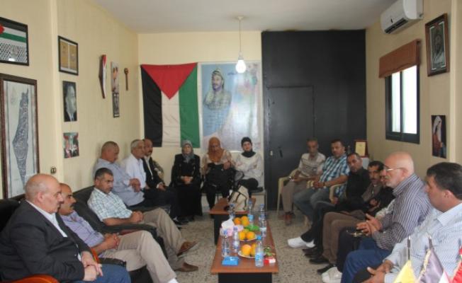 وفد فتح خلال الزيارة