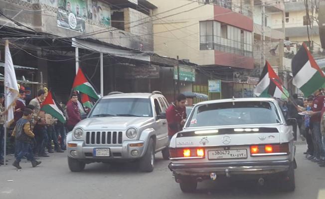 حواجز المحبة في مخيم البدايو 