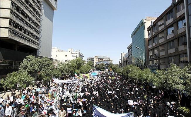 خلال مسيرة يوم القدس العالمي في إيران
