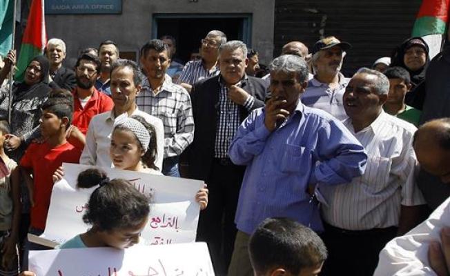 احتجاجات ضد "الأونروا" في مخيم عين الحلوة