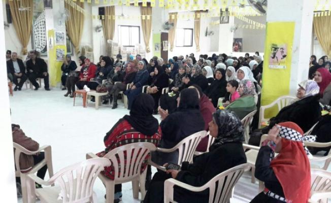 لقطة من حفل التكريم في مخيم الرشيدية