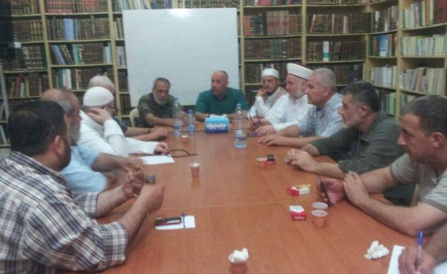 اجتماع اللجنة الأمنية العليا في مسجد النور 