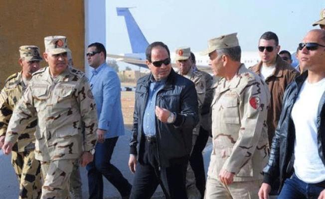 خلال تفقد السيسي للقوات المصرية في شمال سيناء