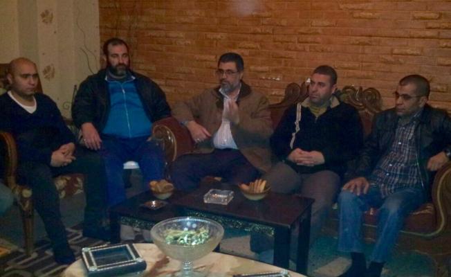 لقطة من اجتماع القيادي شكيب العينا مع المبادرة الشعبية