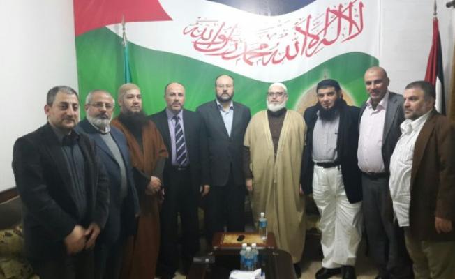 وفد من القوى الإسلامية يلتقي علي بركة