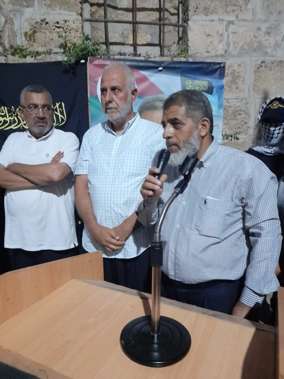 من الوقفة