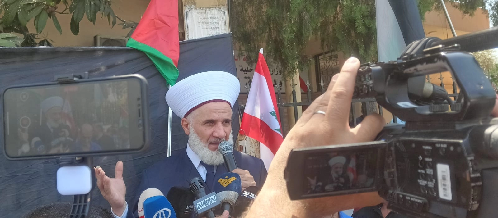 خلال الوقفة في المنية 4