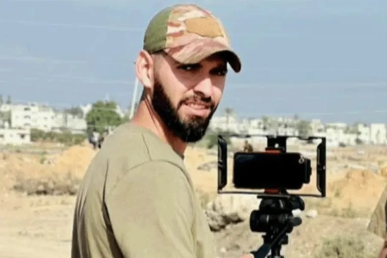 المصور الشهيد احمد وشاح